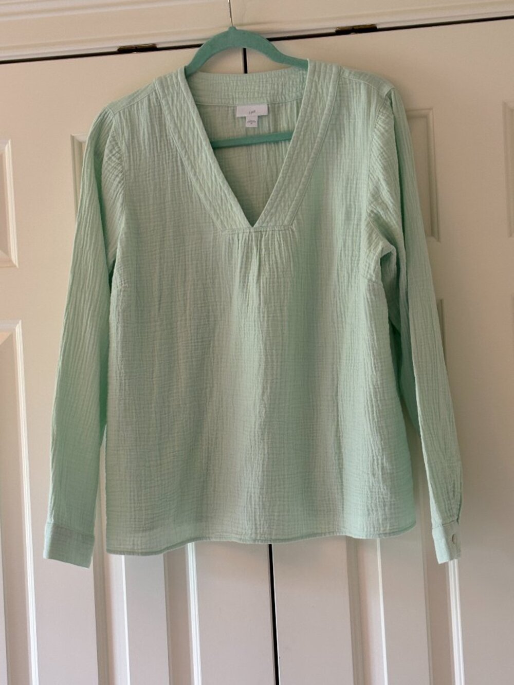 NWOT J. Jill Celery Green Gauze Top Sz M